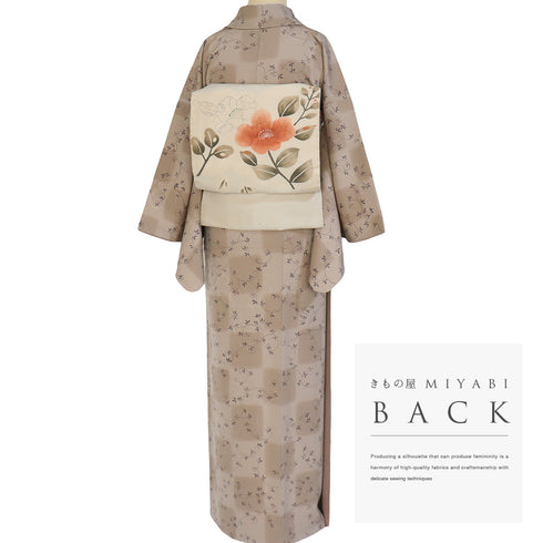 小紋 リサイクル 身丈155.2cm 裄64.8cm 袷 市松や唐草柄 地紋 ブラウン Sサイズ お洒落 カジュアル 正絹 広衿 Sランク