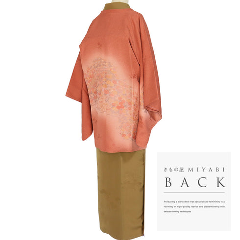 道行コート リサイクル 身丈83.5cm 裄64.6cm 袷 絵羽柄 刺繍 地紙に花柄 オレンジ Mサイズ お洒落 しつけ糸 正絹 Sランク
