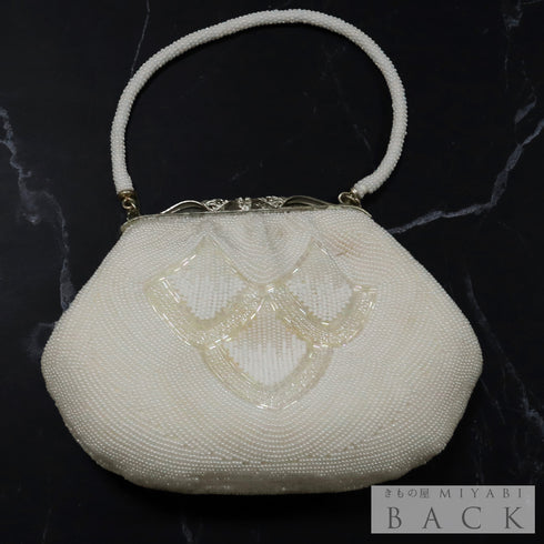 ビーズバック オフホワイト うろこ柄 お洒落 カジュアル 横幅19.5cm 高さ14cm マチ4.5cm Aランク 和装小物 ZO-91