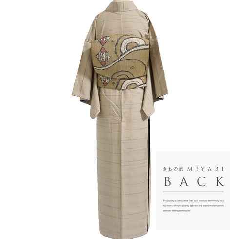 紬 リサイクル 身丈153.5cm 裄62.6cm 袷 ボーダー柄 仕立て直し品 ベージュ Sサイズ カジュアル お洒落 正絹 広衿 Aランク