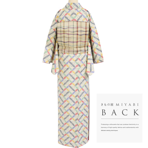 紬 リサイクル 身丈169.5cm 裄66.4cm 袷 格子に七宝柄 ベージュ LLサイズ お洒落 カジュアル しつけ糸 正絹 広衿 Sランク