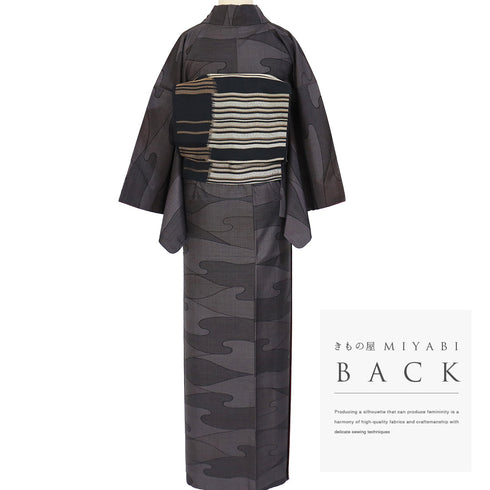 紬 リサイクル 身丈156.2cm 裄65cm 袷 幾何学柄 ブラック Mサイズ カジュアル お洒落 正絹 広衿 Sランク