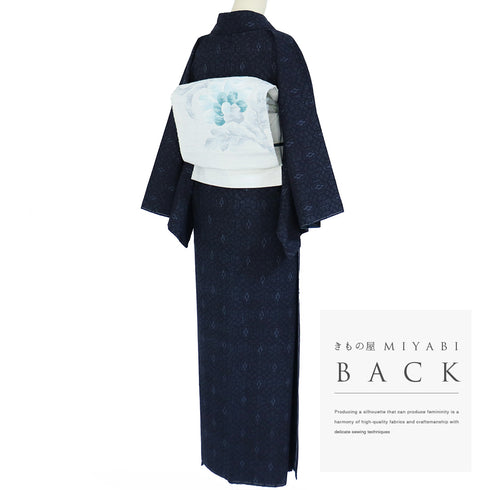 紬 リサイクル 身丈157cm 裄65.2cm 袷 亀甲柄 衿先布付き ネイビー Mサイズ カジュアル お洒落 しつけ糸 正絹 バチ衿 Sランク