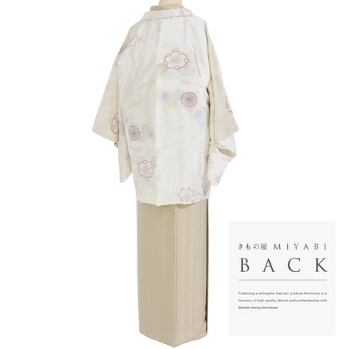 羽織 リサイクル 身丈80cm 裄64.8cm 袷 菊や梅や紅葉柄 地紋 アイボリー Mサイズ セミフォーマル お洒落 一つ紋 しつけ糸 正絹 Sランク