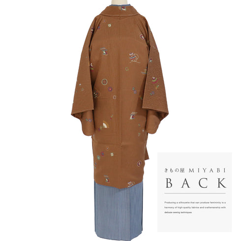 道中着 リサイクル 身丈104.5cm 裄67.2cm 袷 ロング丈 手毬や和傘柄 ブラウン Lサイズ お洒落 しつけ糸 正絹 未使用品