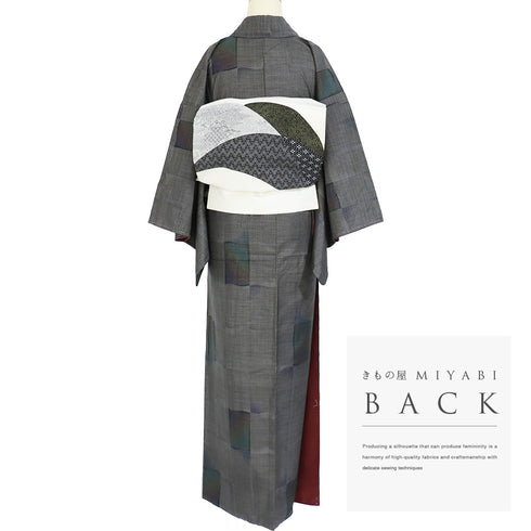 大島紬 リサイクル 身丈159.3cm 裄64.8cm 袷 市松模様 ブラック Mサイズ カジュアル お洒落 しつけ糸 正絹 広衿 Sランク