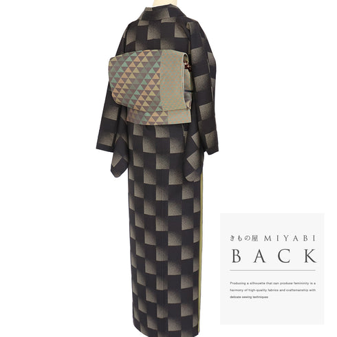 小紋 リサイクル 身丈162.8cm 裄66.4cm 袷 市松や石畳柄 たたきやぼかし柄 地紋 ブラック Lサイズ カジュアル お洒落 正絹 広衿 Aランク