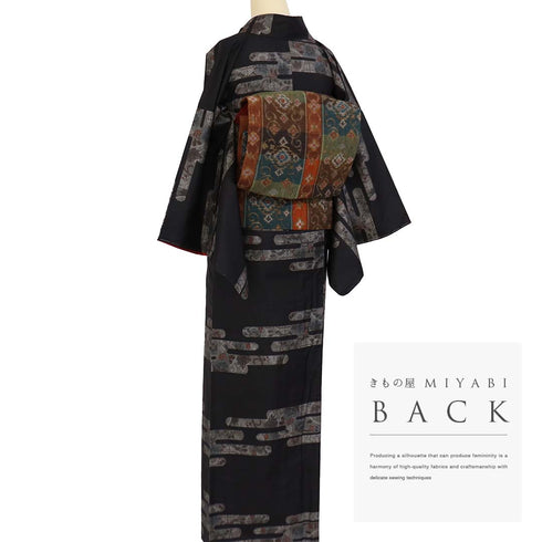 大島紬 リサイクル 身丈162cm 裄64.8cm 袷 美保姿 エ霞 蔦柄 花柄 韓国産 ブラック Lサイズ カジュアル お洒落 証紙 しつけ糸 正絹 広衿 Sランク大島紬 リサイクル 身丈162cm 裄64.8cm 袷 美保姿 エ霞 蔦柄 花柄 韓国産 ブラック Lサイズ カジュアル お洒落 証紙 しつけ糸 正絹 広衿 Sランク