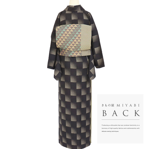 小紋 リサイクル 身丈162.8cm 裄66.4cm 袷 市松や石畳柄 たたきやぼかし柄 地紋 ブラック Lサイズ カジュアル お洒落 正絹 広衿 Aランク