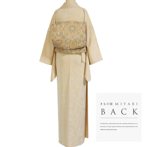 色無地 リサイクル 身丈164cm 裄65.6cm 袷 花柄 アイボリー Lサイズ セミフォーマル お洒落 一つ紋 正絹 広衿 地紋あり Sランク