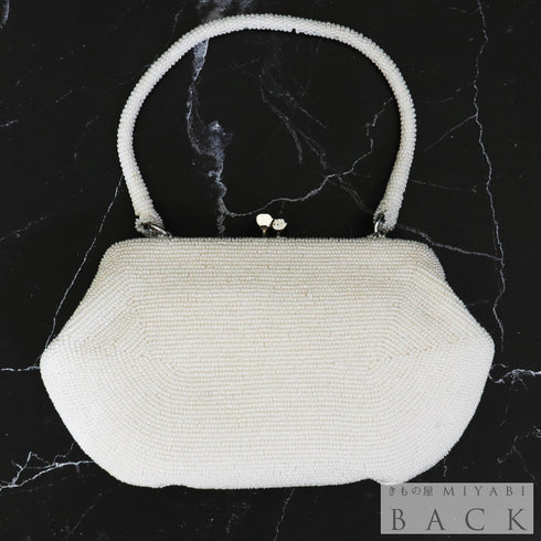 バッグ リサイクル カジュアル ホワイト ビーズ Bランク 花柄 横幅20.5cm 高さ12cm マチ4.5cm