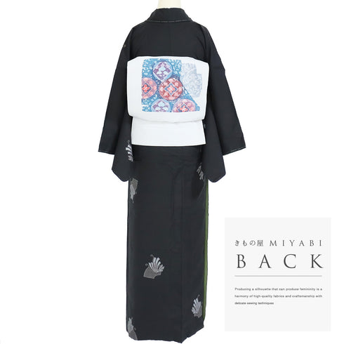 紬 リサイクル 身丈164.3cm 裄65.4cm 袷 地紙にデザイン蝶柄 ブラック Lサイズ お洒落 カジュアル しつけ糸 正絹 広衿 Sランク