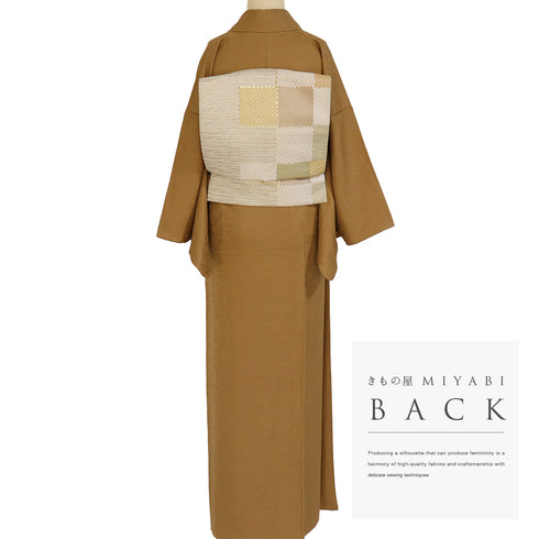 色無地 リサイクル 身丈155.8cm 裄63.6cm 袷 ゆったりサイズ 草花模様 ブラウン Mサイズ お洒落 カジュアル 正絹 広衿 地紋あり Sランク