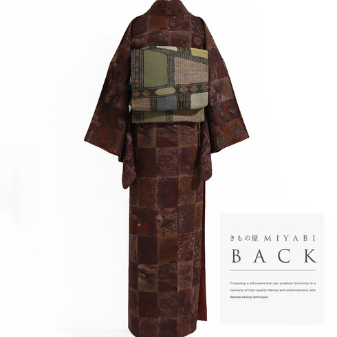 小紋 リサイクル 身丈160.2cm 裄67cm 袷 石畳に花や鳥柄 ブラウン Mサイズ お洒落 カジュアル 正絹 広衿 Aランク