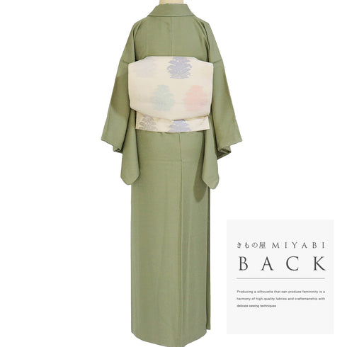 色無地 リサイクル 身丈155.5cm 裄62.8cm 袷 地紋 グリーン Mサイズ セミフォーマル 一つ紋 しつけ糸 正絹 広衿 地紋あり Sランク