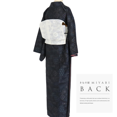 大島紬 リサイクル 身丈158cm 裄67cm 袷 オリエンタル柄 ネイビー Mサイズ カジュアル お洒落 正絹 広衿 Sランク