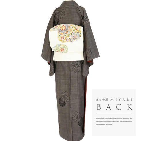 紬 リサイクル 身丈156.5cm 裄63cm 袷 ねじり菊柄 ブラウン Mサイズ お洒落 しつけ糸 正絹 広衿 Sランク