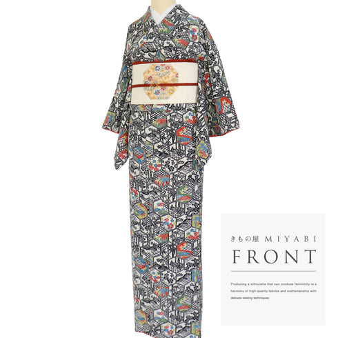 小紋 リサイクル 身丈151.7cm 裄61.2cm 袷 亀甲に松竹梅 アイボリー Sサイズ お洒落 正絹 広衿 Sランク