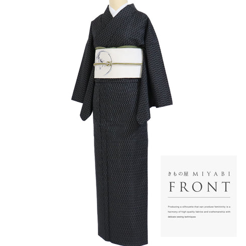 紬 リサイクル 身丈156.3cm 裄66.4cm 袷 亀甲繋ぎ柄 ブラック Mサイズ お洒落 カジュアル 正絹 広衿 Sランク