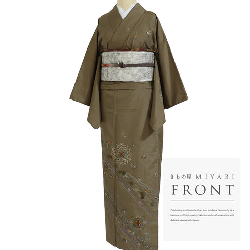 訪問着 リサイクル 身丈159cm 裄65cm 袷 紬 刺繍 華文柄 ゆったり ブラウン Mサイズ お洒落 正絹 広衿 Sランク