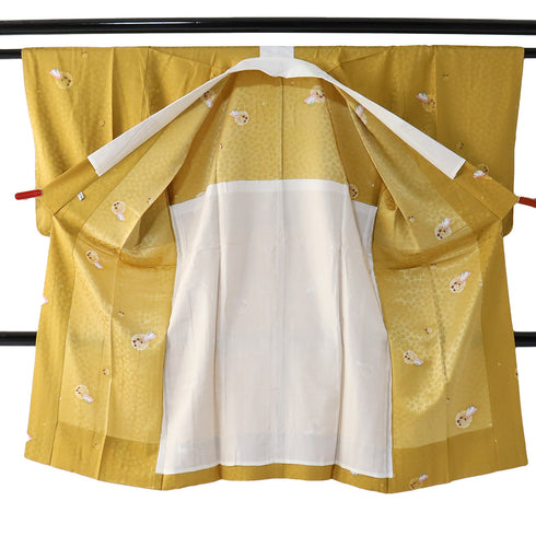 長襦袢 リサイクル 長襦袢 身丈116.5cm 裄62.8cm 袷 桜の地紋 雪輪にうさぎ柄 後身頃居敷当て付き イエロー Sサイズ お洒落 しつけ糸 正絹 袖無双 未使用品