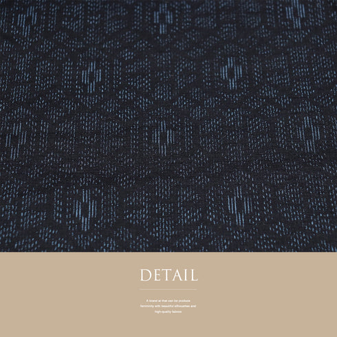 紬 リサイクル 身丈157cm 裄65.2cm 袷 亀甲柄 衿先布付き ネイビー Mサイズ カジュアル お洒落 しつけ糸 正絹 バチ衿 Sランク