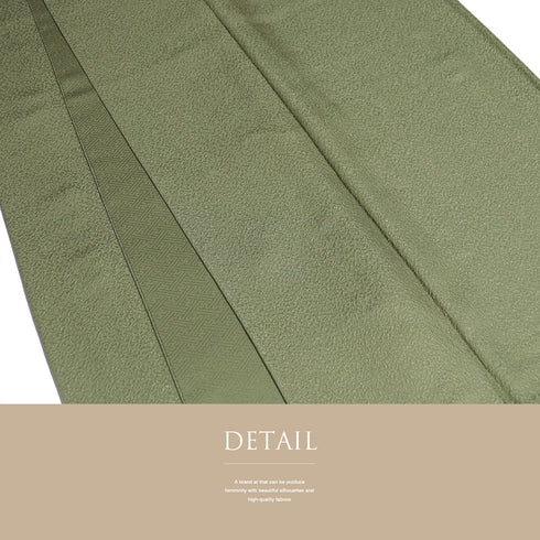 色無地 リサイクル 身丈155.5cm 裄62.8cm 袷 地紋 グリーン Mサイズ セミフォーマル 一つ紋 しつけ糸 正絹 広衿 地紋あり Sランク