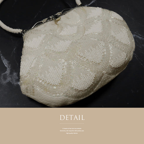 ビーズバック オフホワイト うろこ柄 お洒落 カジュアル 横幅19.5cm 高さ14cm マチ4.5cm Aランク 和装小物 ZO-91