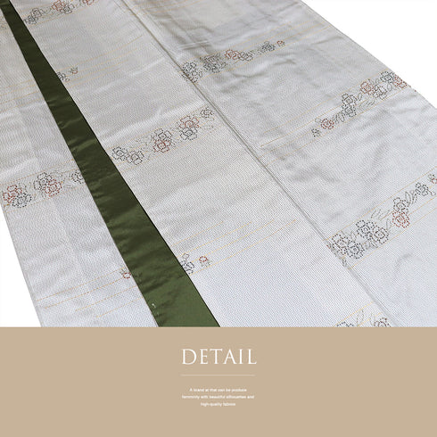 紬 リサイクル 身丈171cm 裄69.6cm 袷 ゆったり 小花柄 刺繍 アイボリー LLサイズ お洒落 しつけ糸 正絹 広衿 Sランク