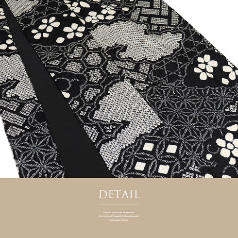 小紋 リサイクル 身丈159.8cm 裄66.8cm 袷 絞り 雲取りに花など 麻の葉 亀甲 ブラック Mサイズ お洒落 正絹 広衿 Sランク