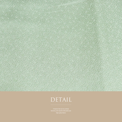 色無地 リサイクル 身丈155cm 裄64.7cm 袷 グリーン Sサイズ セミフォーマル お洒落 一つ紋 正絹 広衿 地紋あり Sランク