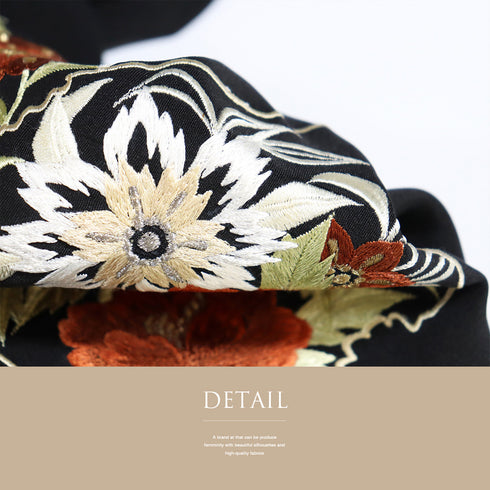 黒羽織 リサイクル 身丈77.5cm 裄62.8cm 袷 花柄 刺繍 ブラック Sサイズ フォーマル セミフォーマル 一つ紋 正絹 Sランク