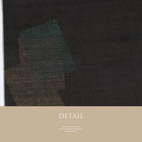 紬 リサイクル 身丈156cm 裄62.6cm 袷 色紙柄 ブラック Mサイズ カジュアル お洒落 しつけ糸 正絹 広衿 Sランク