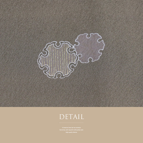 小紋 リサイクル 身丈151cm 裄63.2cm 袷 雪輪柄 ブラウン Sサイズ お洒落 一つ紋 しつけ糸 正絹 広衿 Sランク