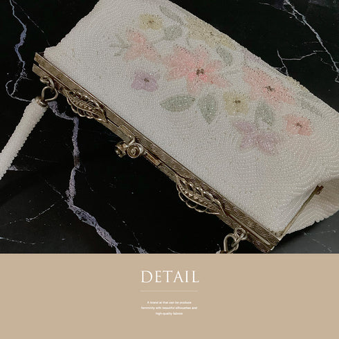 ビーズバック オフホワイト 花柄 お洒落 カジュアル 横幅19cm 高さ13cm マチ5cm Aランク 和装小物 ZO-84