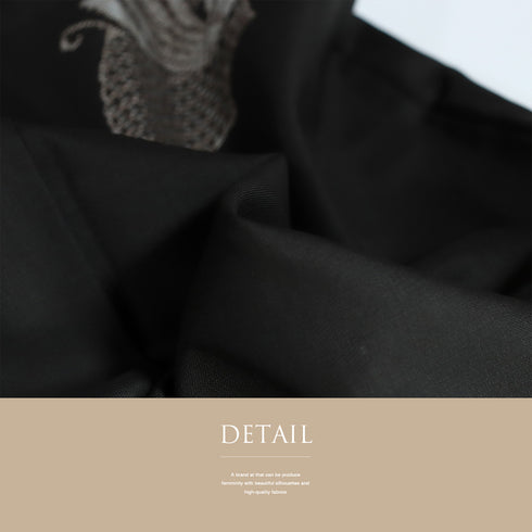 紬 リサイクル 身丈164.3cm 裄65.4cm 袷 地紙にデザイン蝶柄 ブラック Lサイズ お洒落 カジュアル しつけ糸 正絹 広衿 Sランク