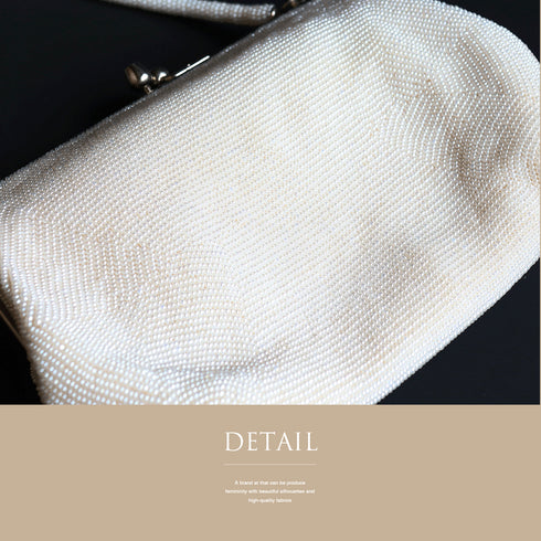 ビーズバック アンティーク 白地 お洒落 カジュアル 横幅20cm 高さ12cm マチ4.5cm Aランク 和装小物 ZO-59