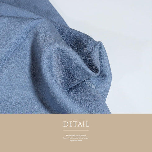 色無地 リサイクル 身丈158.2cm 裄66.4cm 袷 菊にあやめ模様 ブルー Mサイズ セミフォーマル 一つ紋 しつけ糸 正絹 広衿 地紋あり Sランク