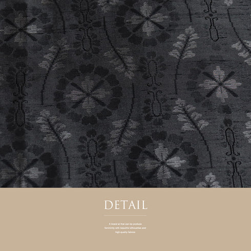 紬 リサイクル 身丈157.5cm 裄63.2cm 単衣 縦枠柄 ブラック Mサイズ お洒落 カジュアル しつけ糸 正絹 広衿 Sランク