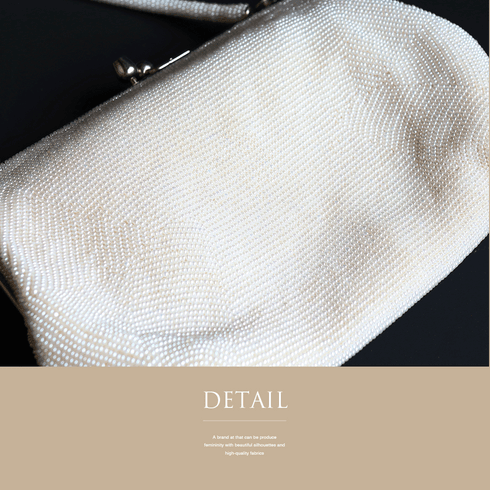 ビーズバック アンティーク 白地 お洒落 カジュアル 横幅20cm 高さ12cm マチ4.5cm Aランク 和装小物 ZO-59