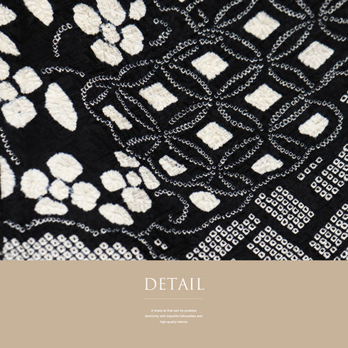 小紋 リサイクル 身丈159.8cm 裄66.8cm 袷 絞り 雲取りに花など 麻の葉 亀甲 ブラック Mサイズ お洒落 正絹 広衿 Sランク