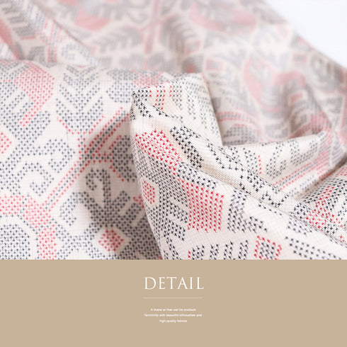 紬 リサイクル 身丈156.5cm 裄68.4cm 袷 幾何学華文様 ベージュ Mサイズ お洒落 カジュアル しつけ糸 正絹 広衿 Aランク