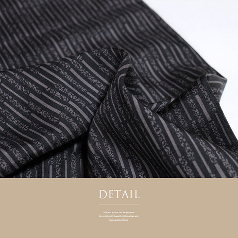 紬 リサイクル 身丈157cm 裄64cm 袷 デザイン格子柄 グレー Mサイズ カジュアル お洒落 正絹 広衿 Sランク