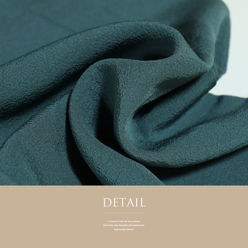 色無地 リサイクル 身丈159.5cm 裄65.7cm 袷 グリーン Mサイズ お洒落 落款 しつけ糸 正絹 広衿 地紋なし Sランク