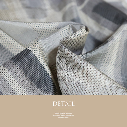 紬 リサイクル 身丈163cm 裄68.4cm 袷 デザイン格子模様 グレー Lサイズ カジュアル お洒落 正絹 広衿 Sランク