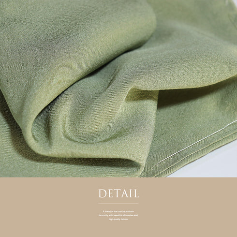 色無地 リサイクル 身丈160cm 裄65cm 袷 グリーン Mサイズ セミフォーマル お洒落 一つ紋 しつけ糸 正絹 広衿 地紋なし Sランク