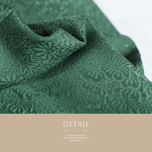 色無地 リサイクル 身丈156.8cm 裄64.4cm 袷 松や菊や紅葉柄 グリーン Mサイズ セミフォーマル お洒落 一つ紋 しつけ糸 正絹 広衿 地紋あり Sランク