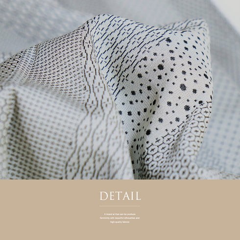 小紋 リサイクル 身丈152.3cm 裄66.4cm 袷 梅織り出し 縞柄 地紋 グレー Sサイズ お洒落 しつけ糸 正絹 広衿 Sランク