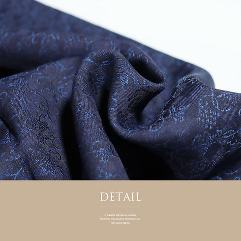 小紋 リサイクル 身丈151.8cm 裄65.4cm 袷 市松に葡萄柄 地紋 ブルー Sサイズ お洒落 正絹 広衿 Sランク