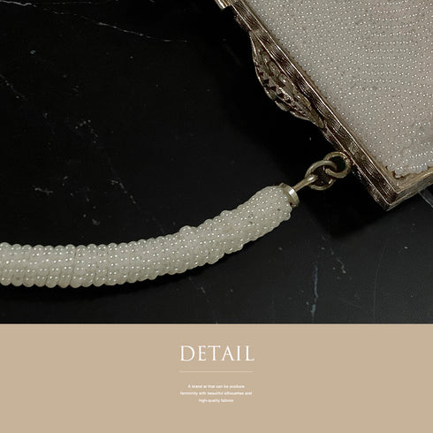 ビーズバック オフホワイト 花柄 お洒落 カジュアル 横幅19cm 高さ13cm マチ5cm Aランク 和装小物 ZO-84